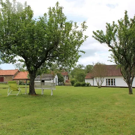 Saint-quentin-sur-charente, 4 Pieces, 6 Personnes - Fr-1-653-13 Ferienhaus *