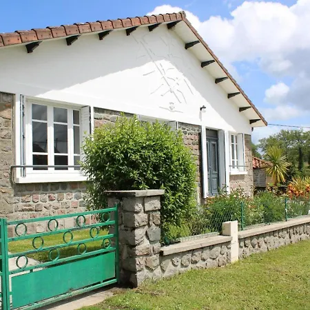 Saint-quentin-sur-charente, 4 Pieces, 6 Personnes - Fr-1-653-13 Ferienhaus