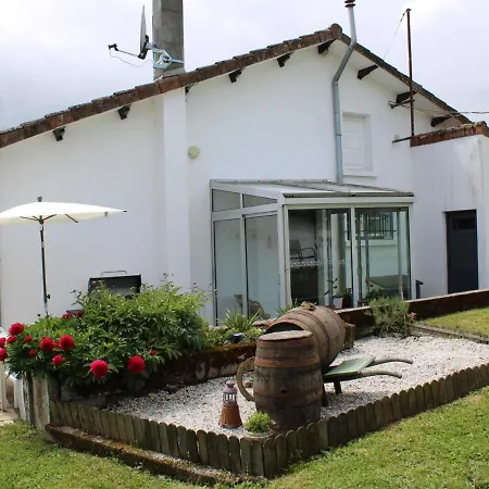 Saint-quentin-sur-charente, 4 Pieces, 6 Personnes - Fr-1-653-13 * Saint-Quentin-sur-Charente